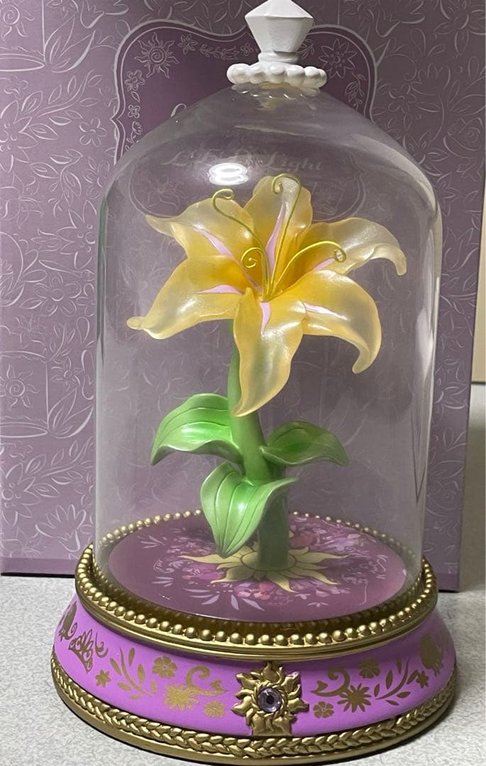 ラプンツェル　10周年　魔法の花　LEDライト　　ディズニーストア