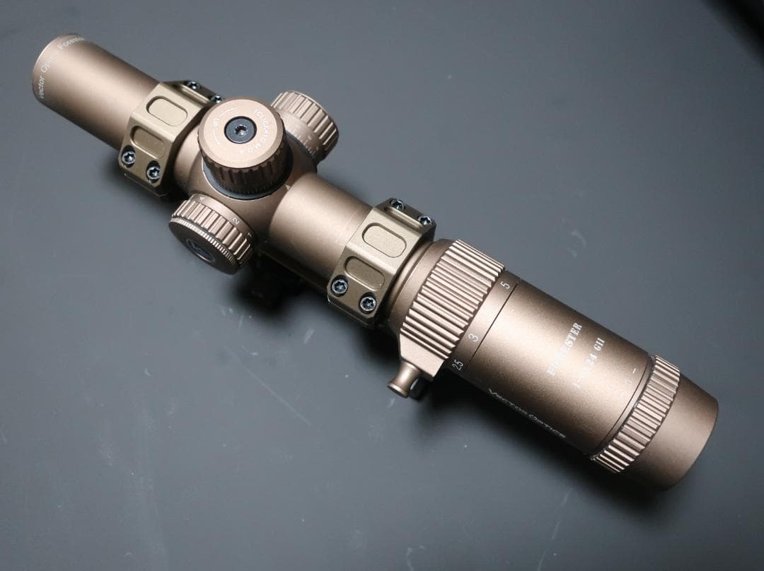 VECTOR OPTICSスコープForester 1-5×24GenII FD