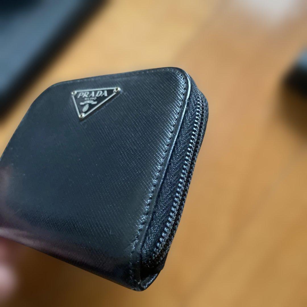 PRADA ブラック 二つ折り財布 ケース