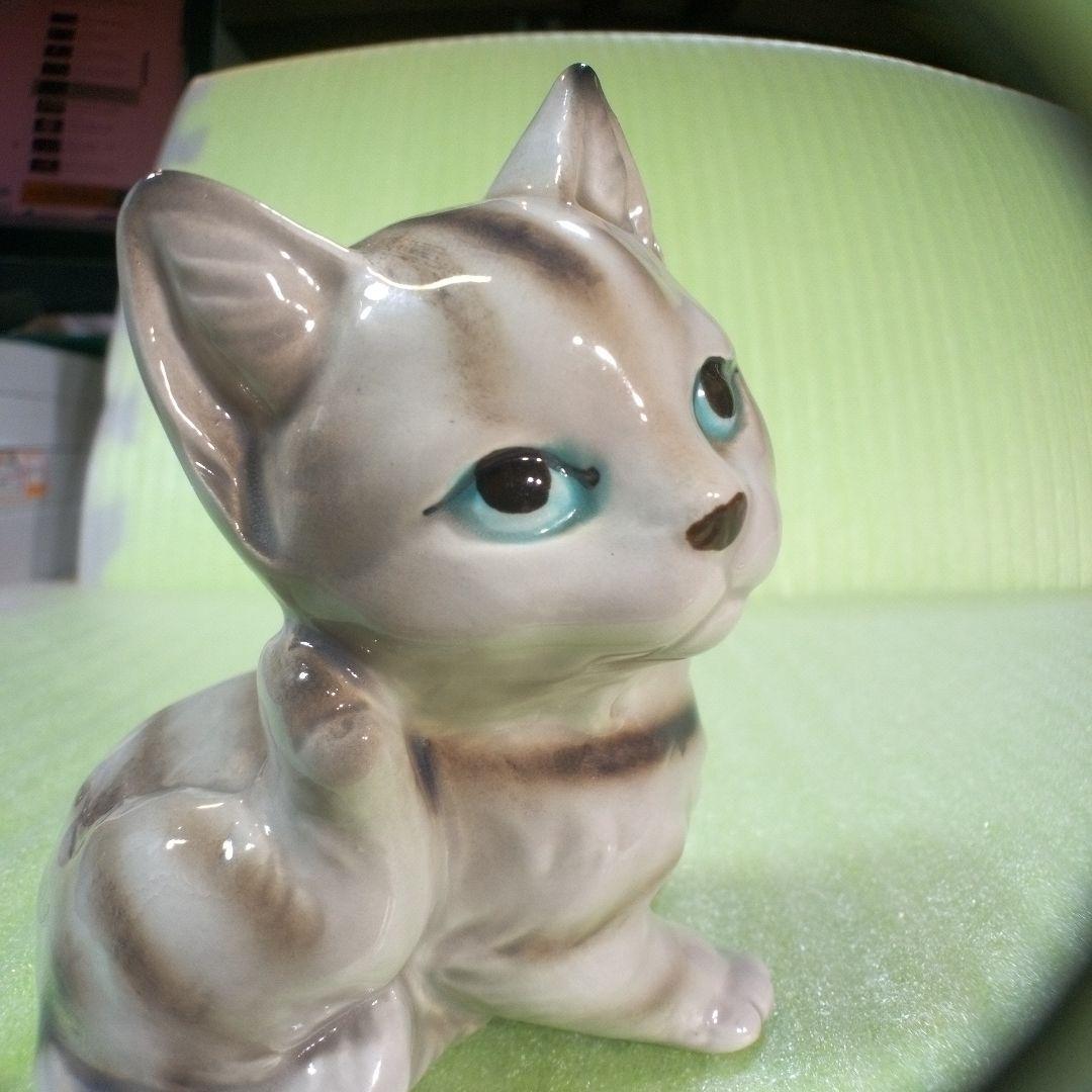 アンティークな猫の置物　サバトラ？　アメリカンショートヘア？