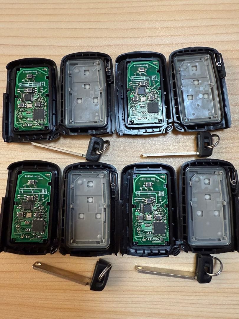 トヨタ純正 アルファードスマートキー (4つボタン) 4個 送料込み