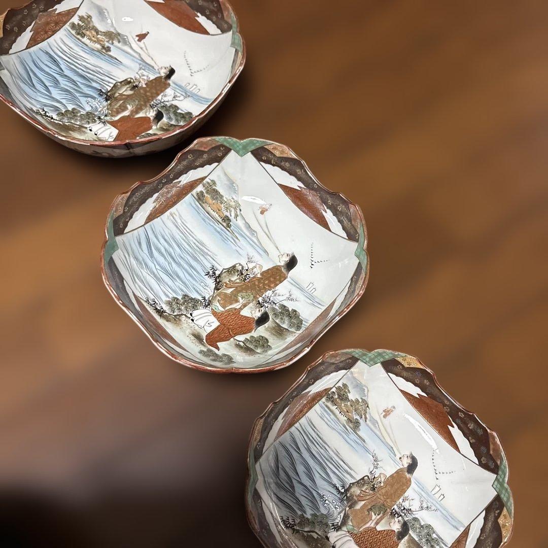 期間限定最終処分特価　逸品　九谷製変形型三つ鉢素敵な絵柄傷無し素晴らしい美術品