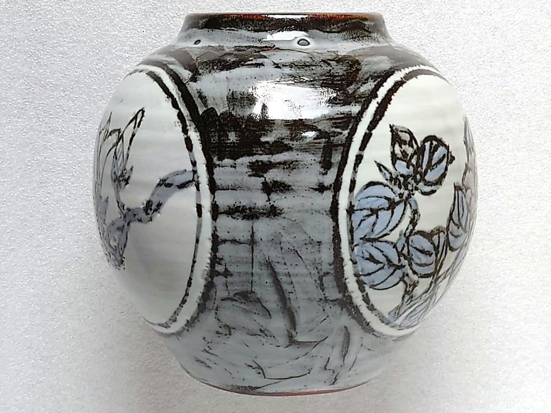 伊呂波窯:森本昇 (師.齋藤三郎)◆色絵窓絵椿木蓮牡丹文大壺:高さ約21.6cm