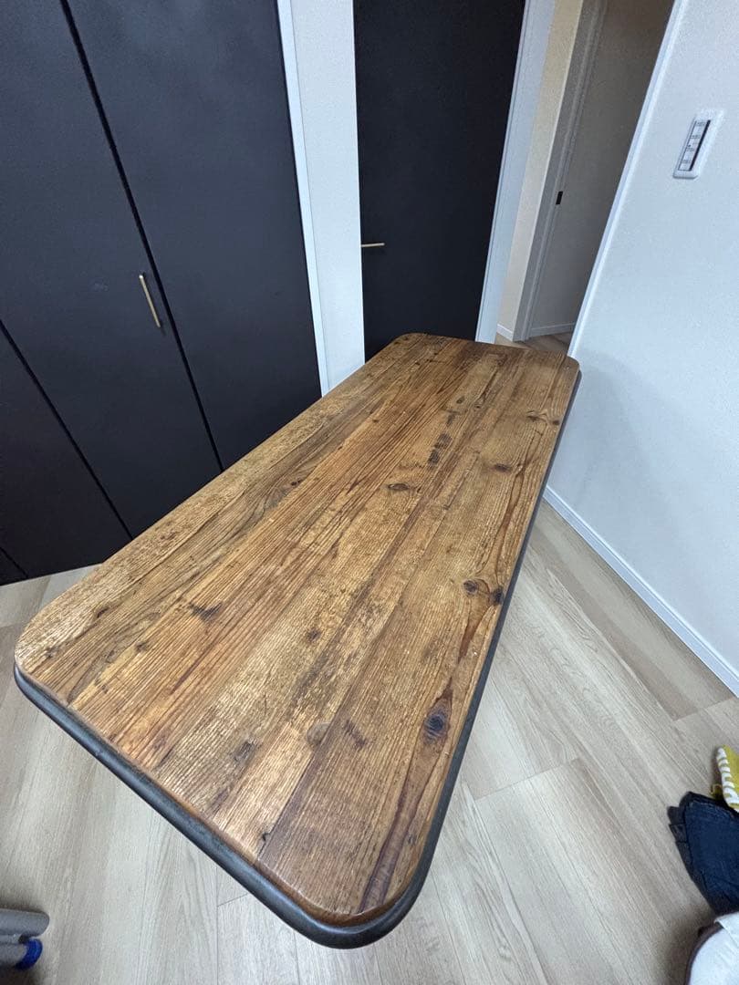 クラッシュゲート　アイアンダイニングテーブル