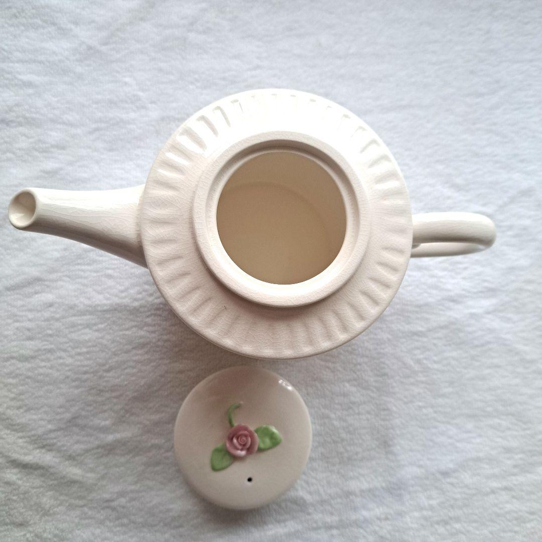 激レア　キティ　薔薇　カップ&ソーサー４客&ポットカバー付き　貴金属絵具使用