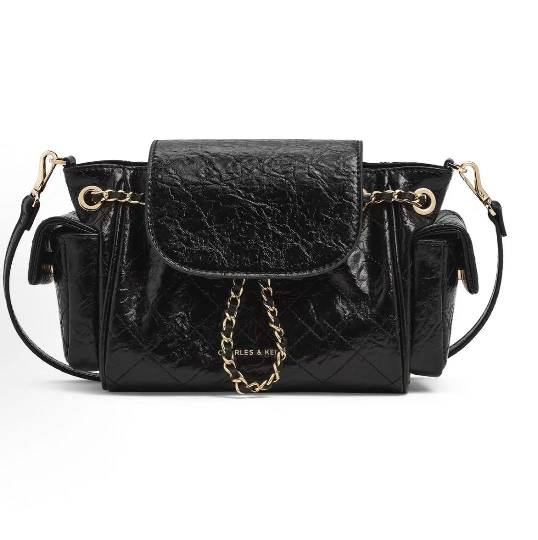 新品未開封CHARLES&KEITHDuoドゥオツーウェイフロントフラップバック