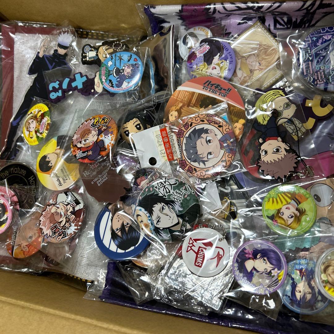 キャラクターグッズまとめ売り　漫画　アニメ　グッズ　セット　おまとめ　290個