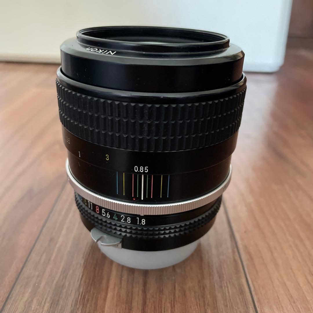 NIKKOR 85mm f/1.8 単焦点レンズ