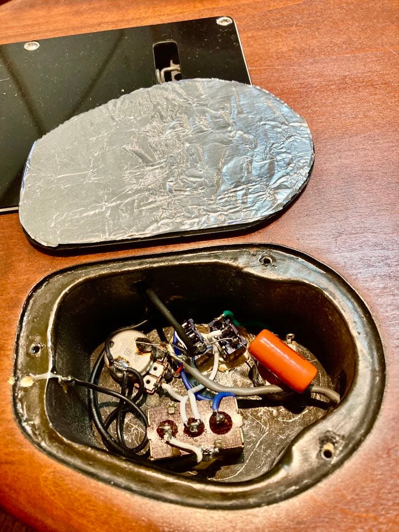 ☆最終値下 ☆チビ工房オリジナル　ピックアップHS配置に新機能搭載