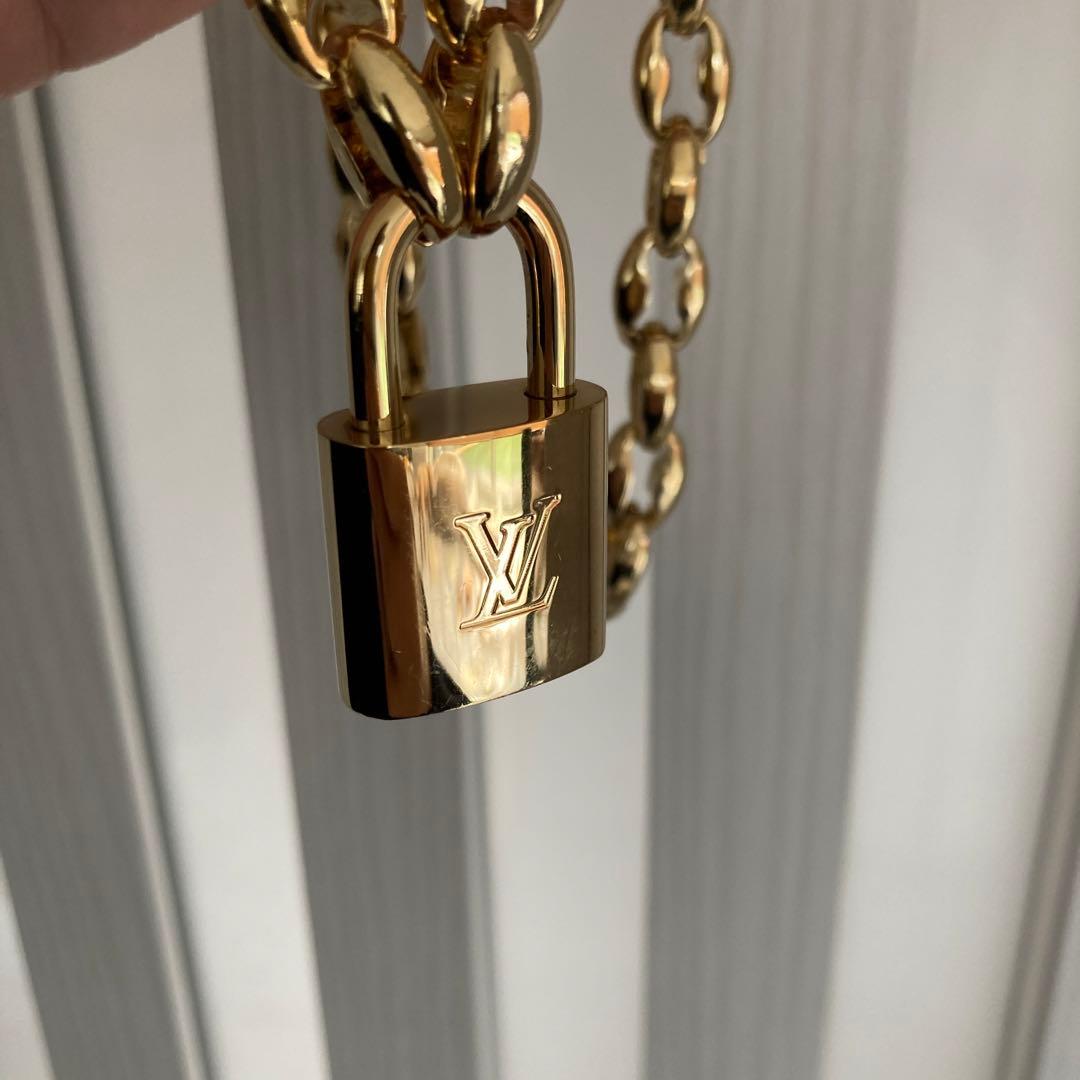 LOUISVUITTON南京錠　カデナ　ネックレスお探しの方にも！