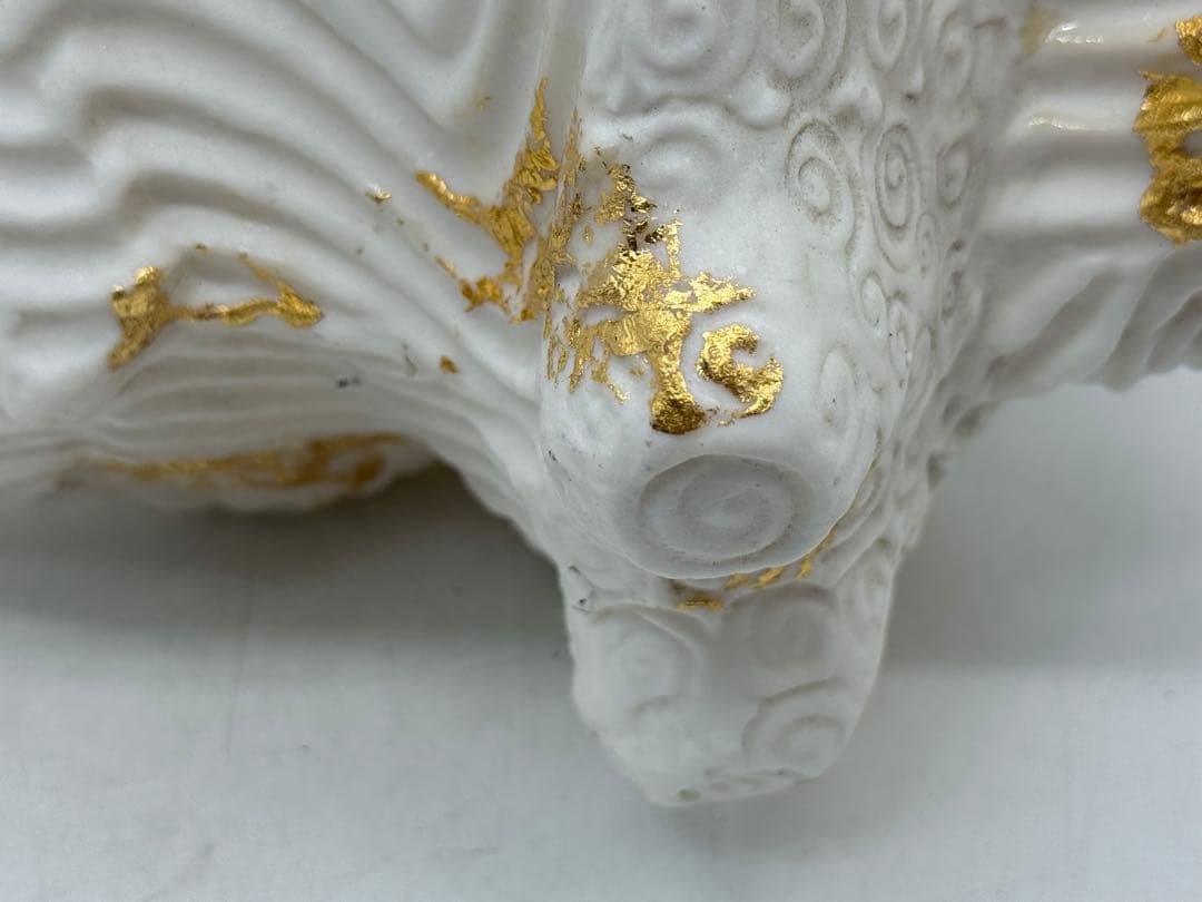 坂田甚内作　白釉金彩波紋　置物　名人作　送料込み250605