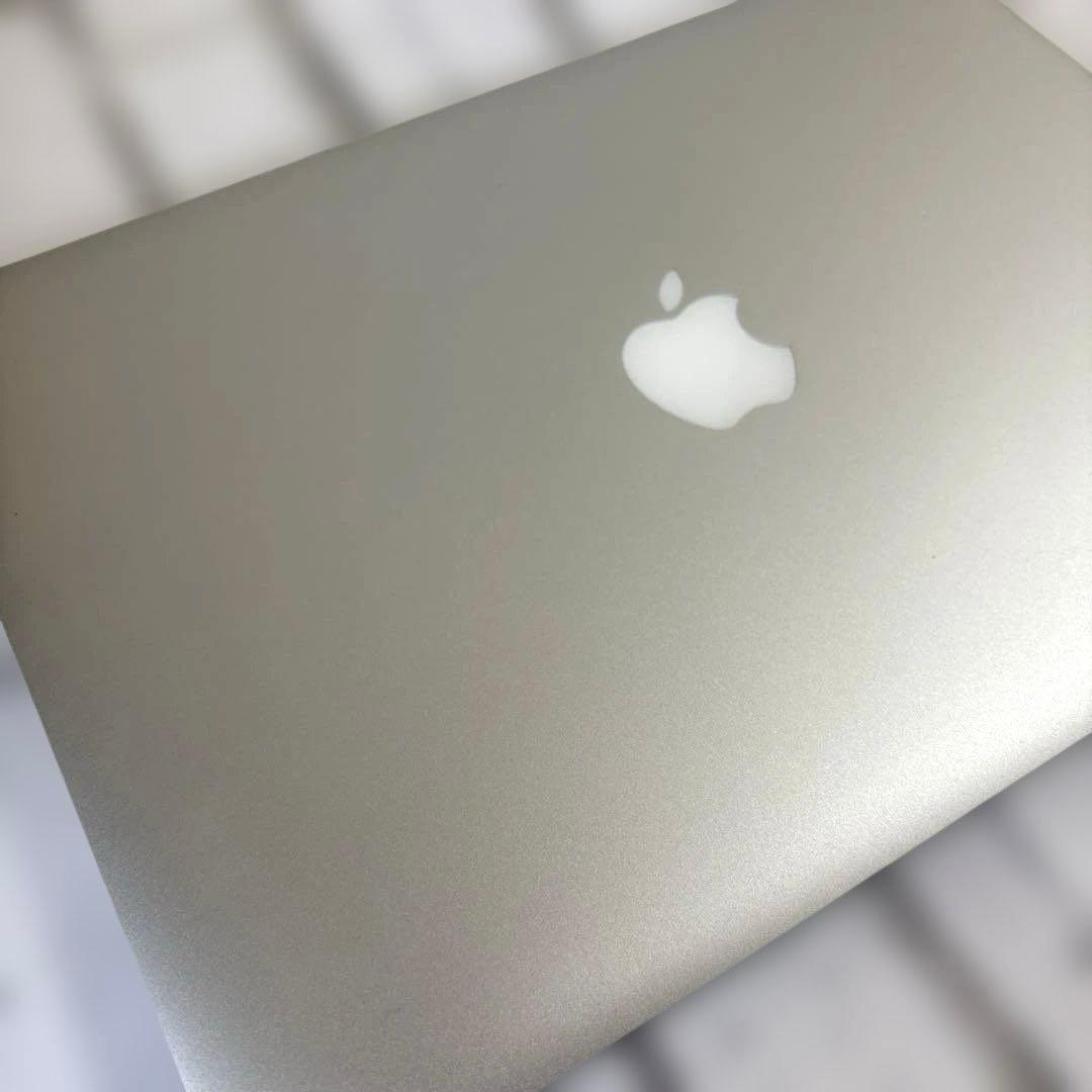 凜*様 美品 MacBook Air 2017 充電器あり