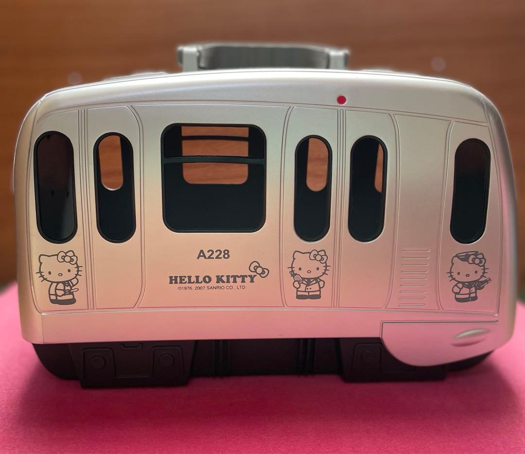 MTR 地鐵　香港　地下鉄　hello kitty 列車