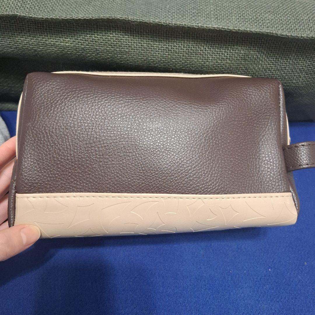 【未開封】エミレーツ航空　ファーストクラス　メンズアメニティ　パジャマ　バッグ