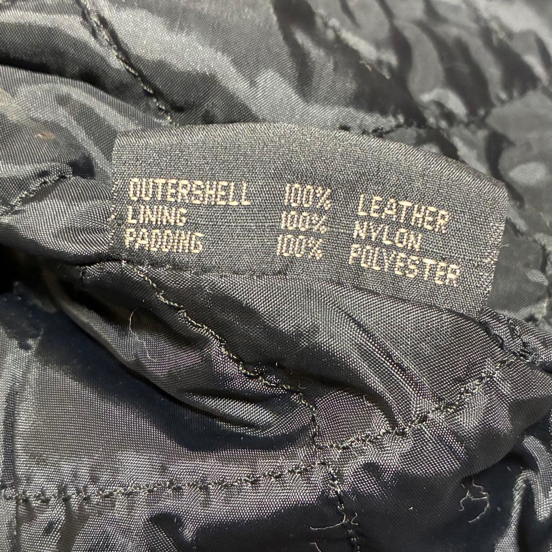 【良品】FIRST genuine leather 本革 黒 金 シングル