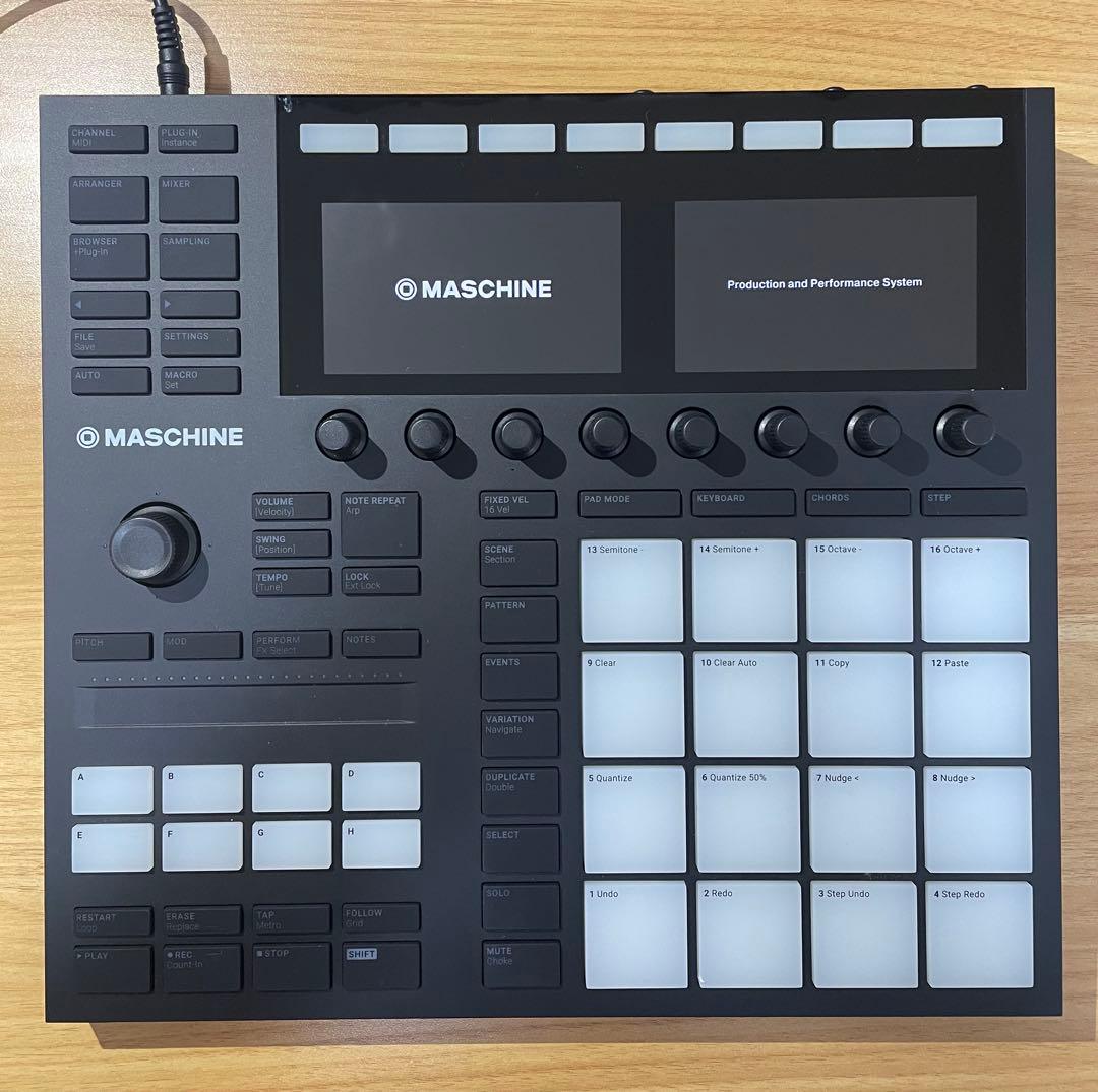 MASCHINE MK3 (ケース付)