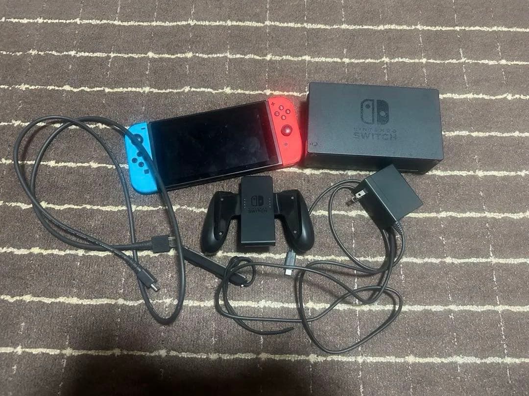 Nintendo Switch 赤/青 本体 充電器付き