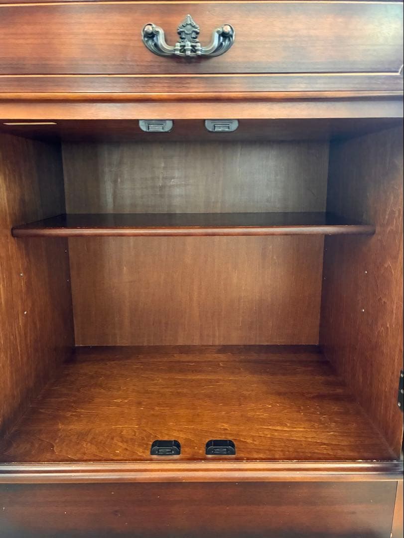 週末限定SALE⭐︎カリモク　コロニアルキャビネット