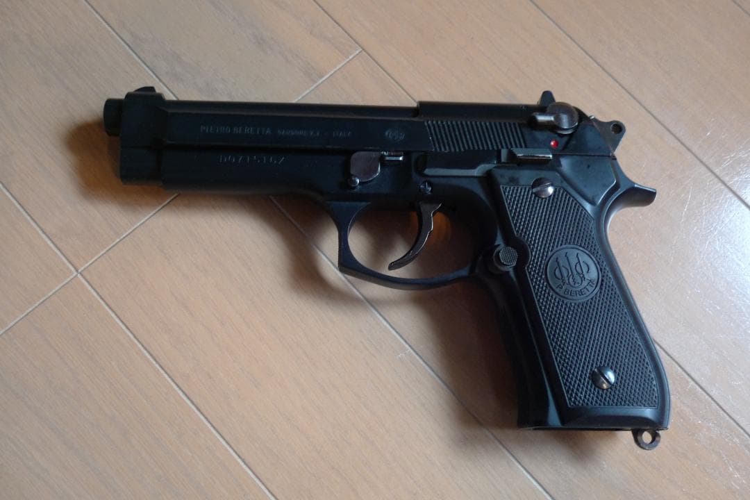 ベレッタ Beretta M92FS ダイハードタイプ　バトルダメージ