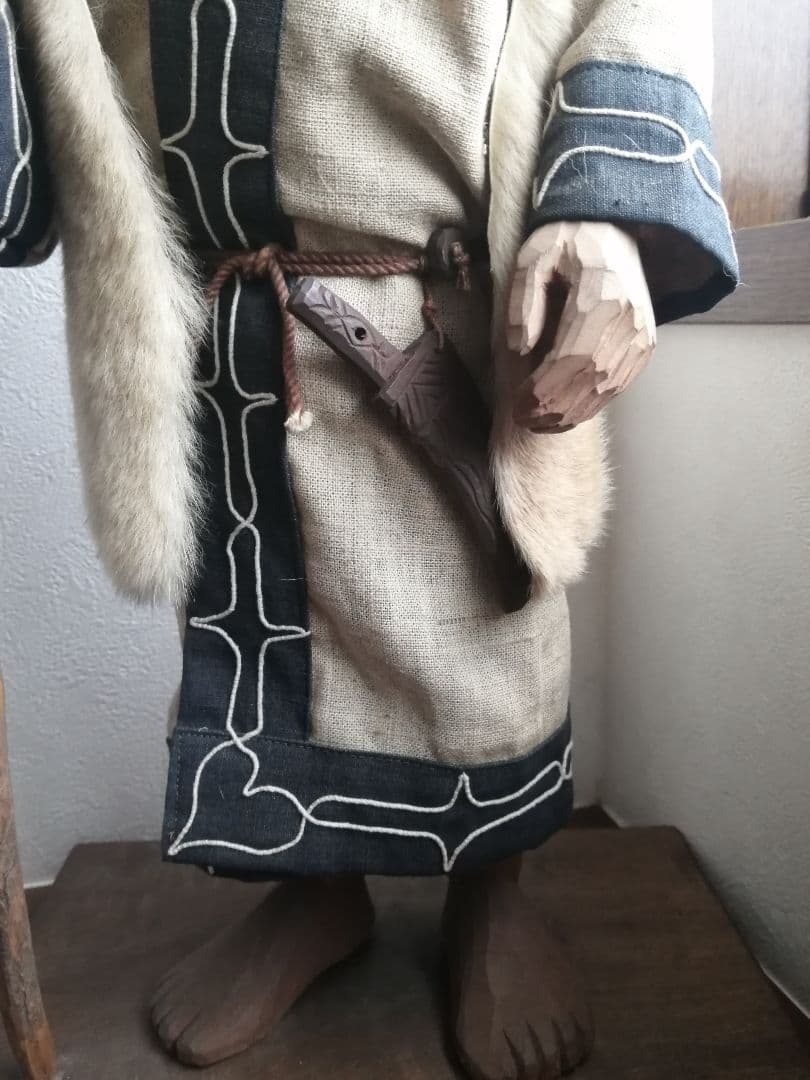 アイヌ 先住民族 カムイ イオマンテ 神 木彫 伝統衣装 古布 民族衣装