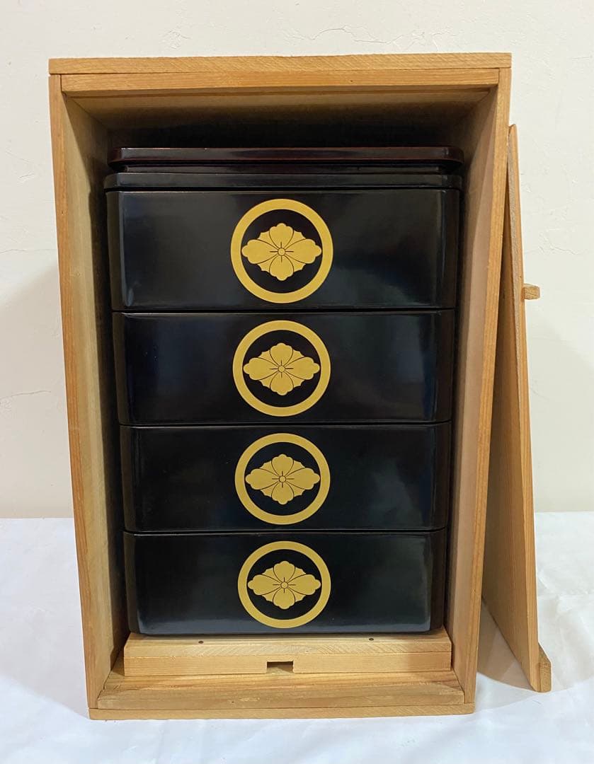 木製、本漆のお重箱　輪島塗