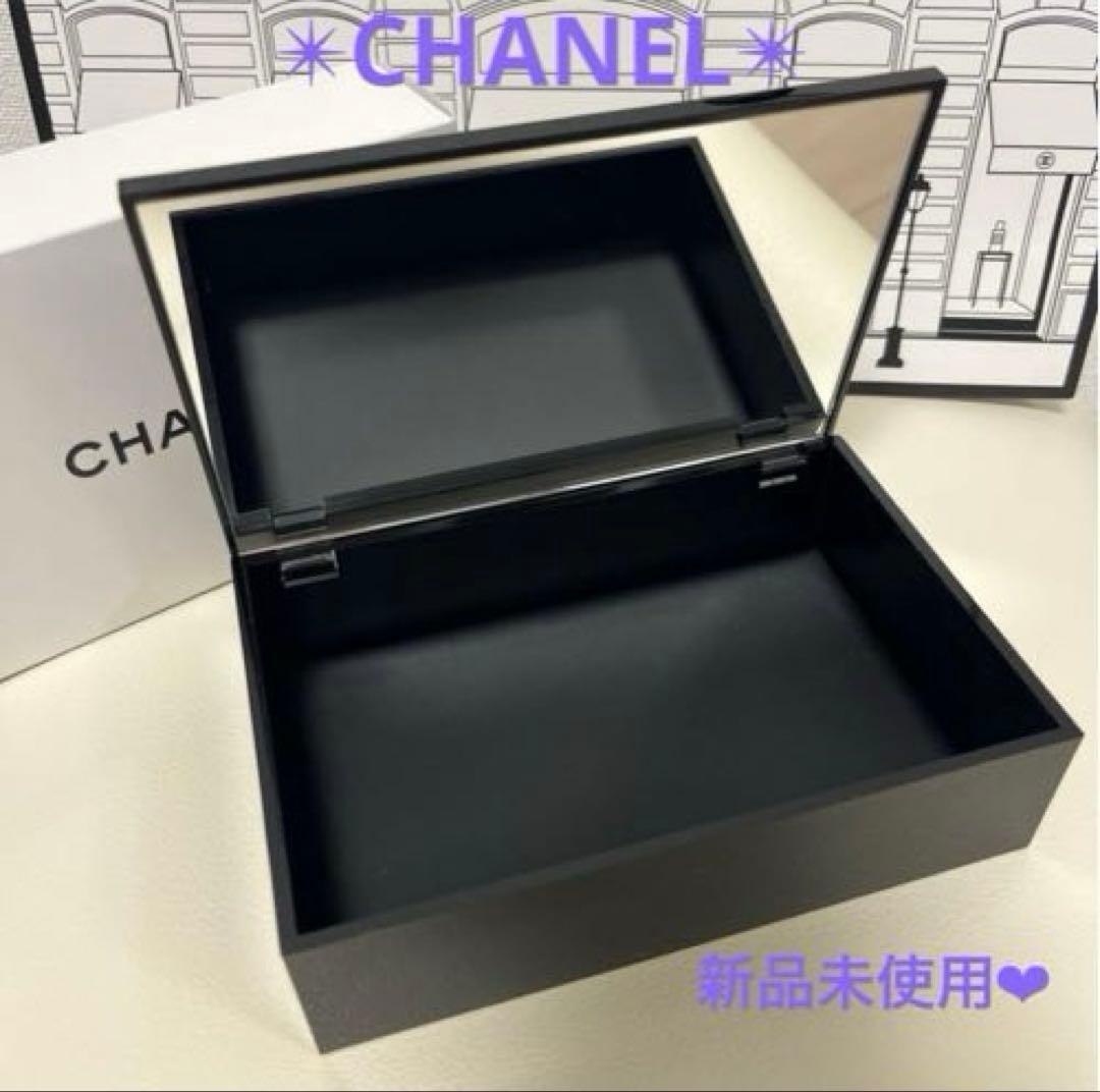 CHANEL シャネル ミラー付きボックス マルチケース ノベルティー