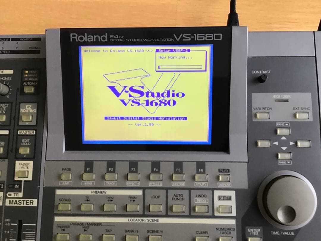 Roland VS-1680 マルチトラックレコーダー VS8F-2×1枚搭載