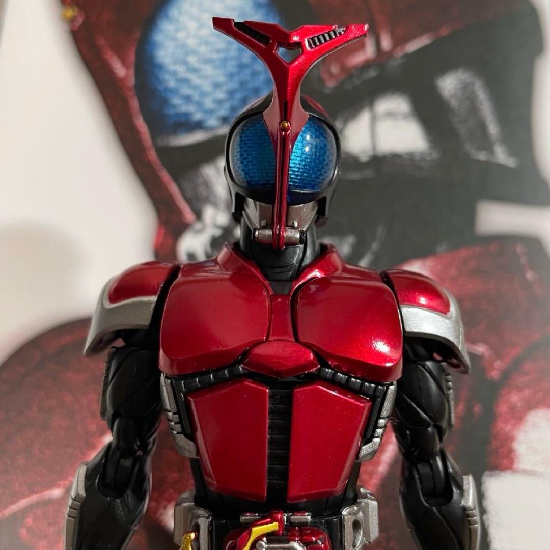 S.H.Figuarts（真骨彫製法） 仮面ライダーカブト ライダーフォーム