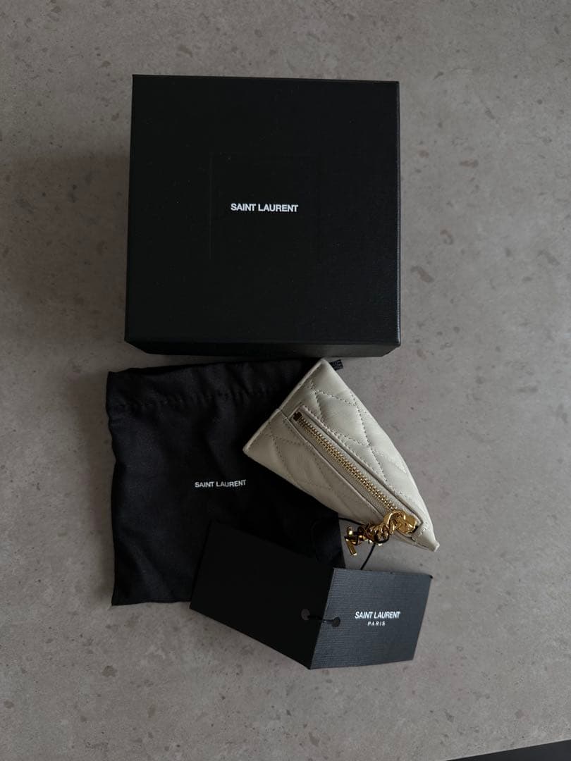 【新品】SAINT LAURENT ケース