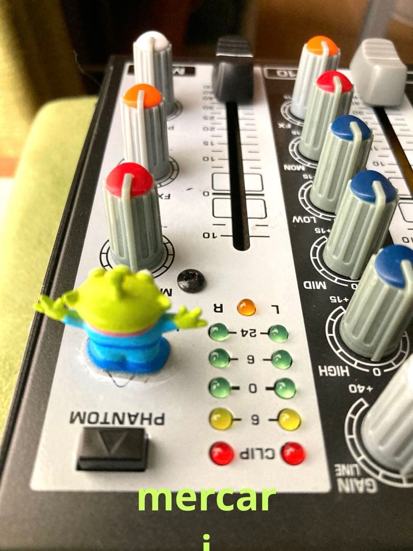 BEHRINGER XENYX 1002B 10chアナログミキサ－ 電池駆動