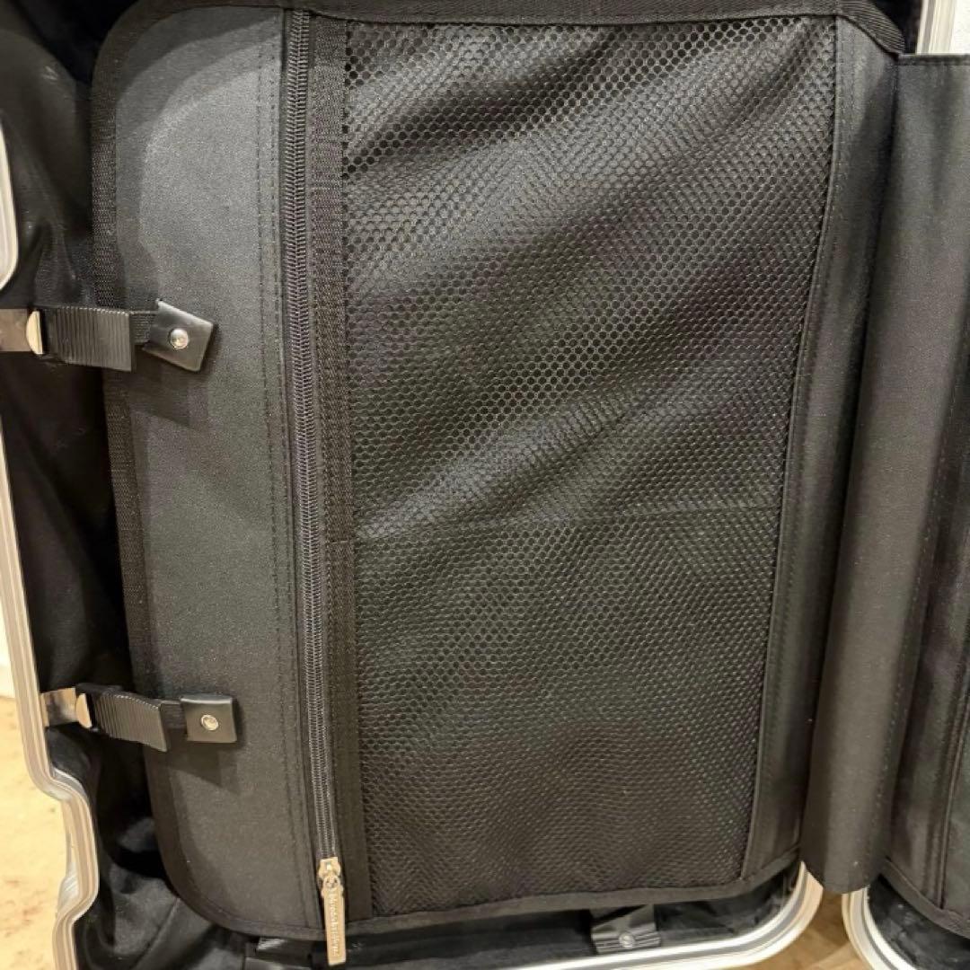 リモワ トパーズ比較◎ メルセデスベンツ アルミ スーツケース　人と差がつく！！