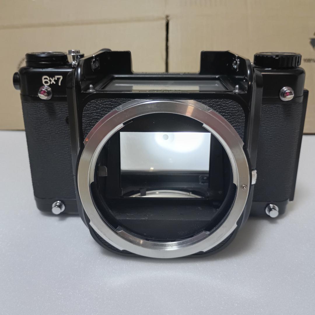 PENTAX 6x7 ボディ 電池ホルダーなし 動作未確認 部品取り用