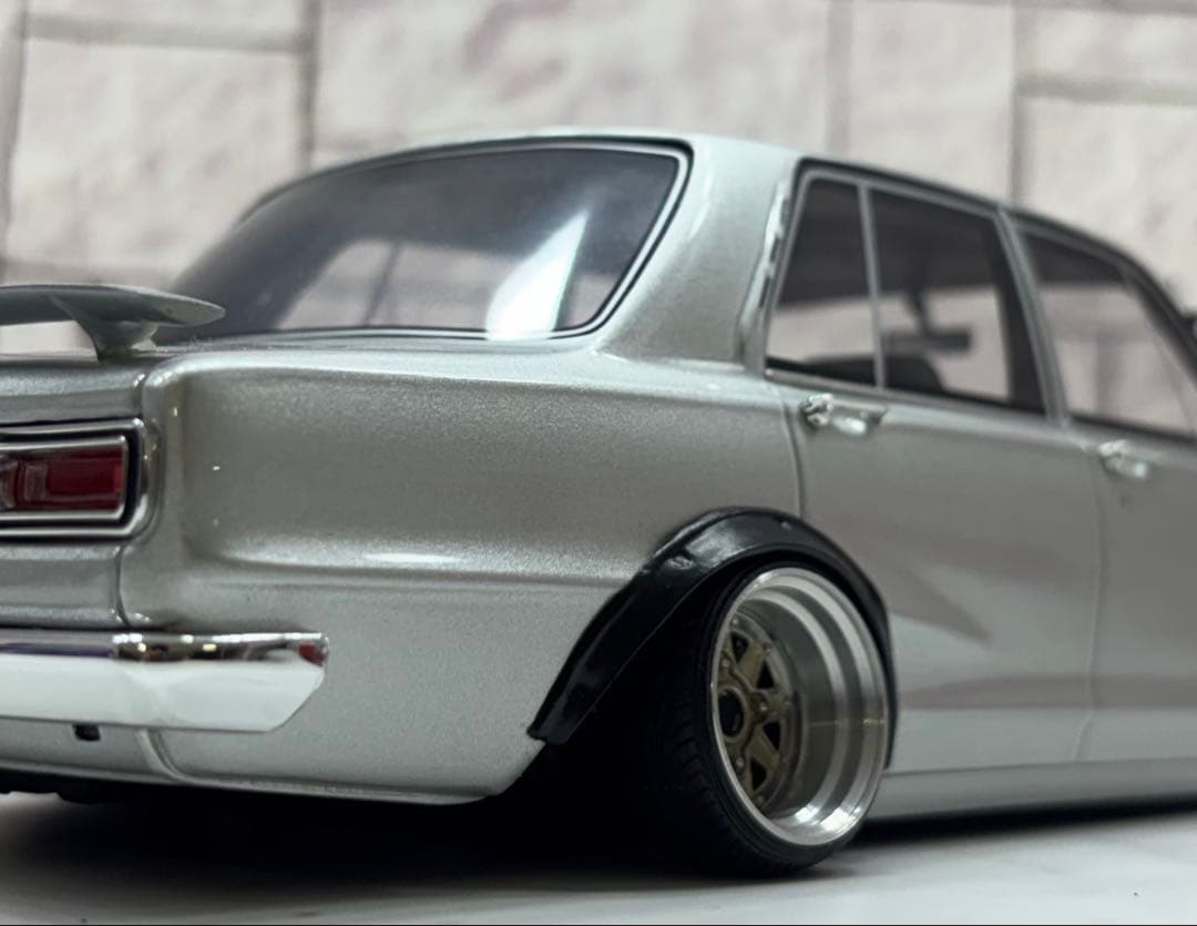 1/18 サムライ　ハコスカ4dr GTR オバフェンMK-Ⅲ深リムカスタム