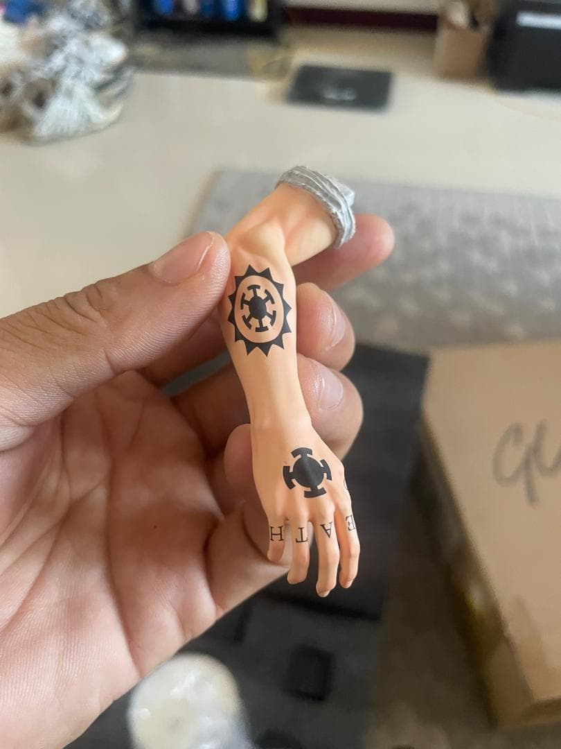 ワンピース Glory ロー 死の外科医 ガレージキット ガレキ スタチュー