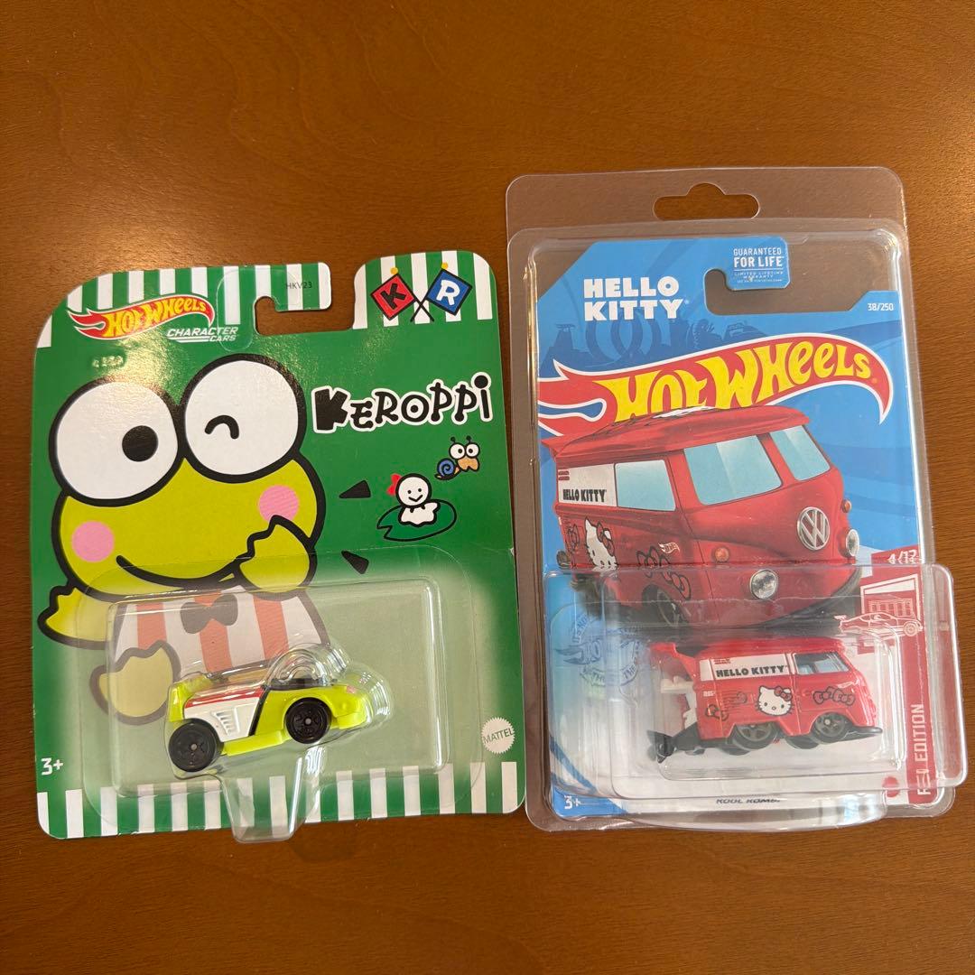 ホットウィール クールコンビキティレッド＆けろけろけろっぴ