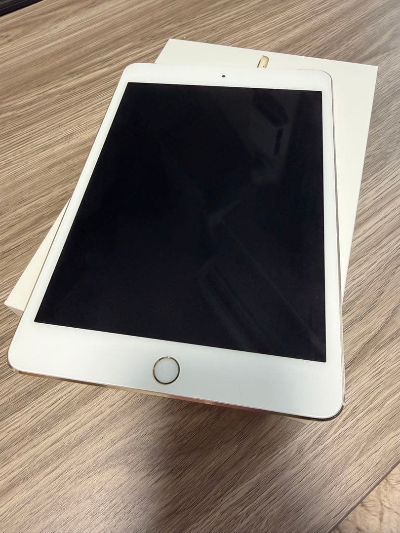 【美品】Apple iPad mini 4 Cellular 64GB