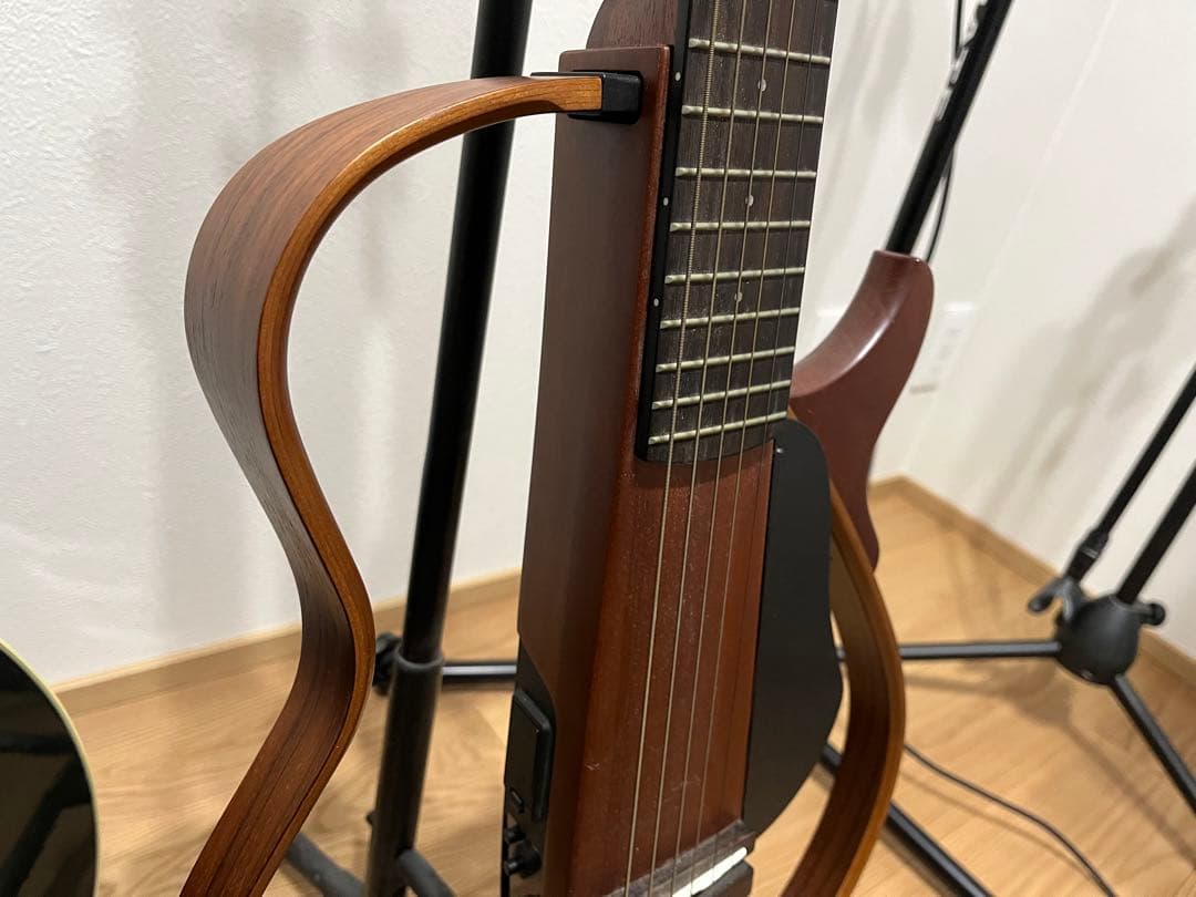 ヤマハ SLG200S NT サイレントギター　エレキギター