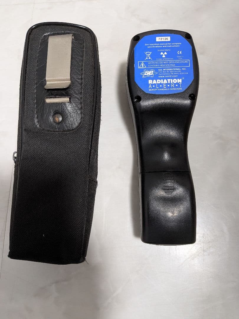 Radiation Alert 放射線測定器 ケース付き　ガイガーカウンター