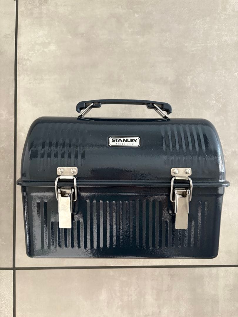 値下げ　希少価値廃盤ネイビー色　STANLEY クラシックランチボックス9.4ℓ