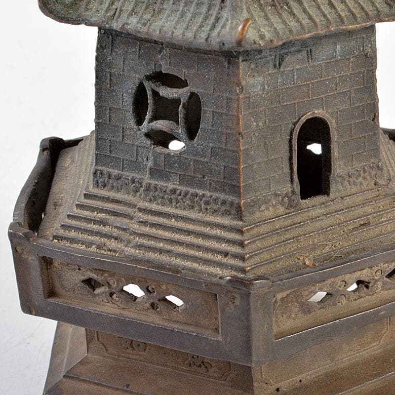 仏教美術　古銅　仏塔　置物　高さ約29cm　M　R6245
