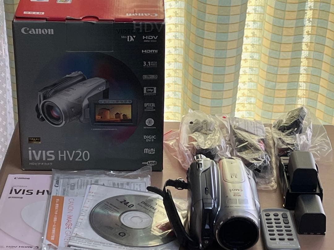 2007年製　Canon iVIS HV20 ビデオカメラ