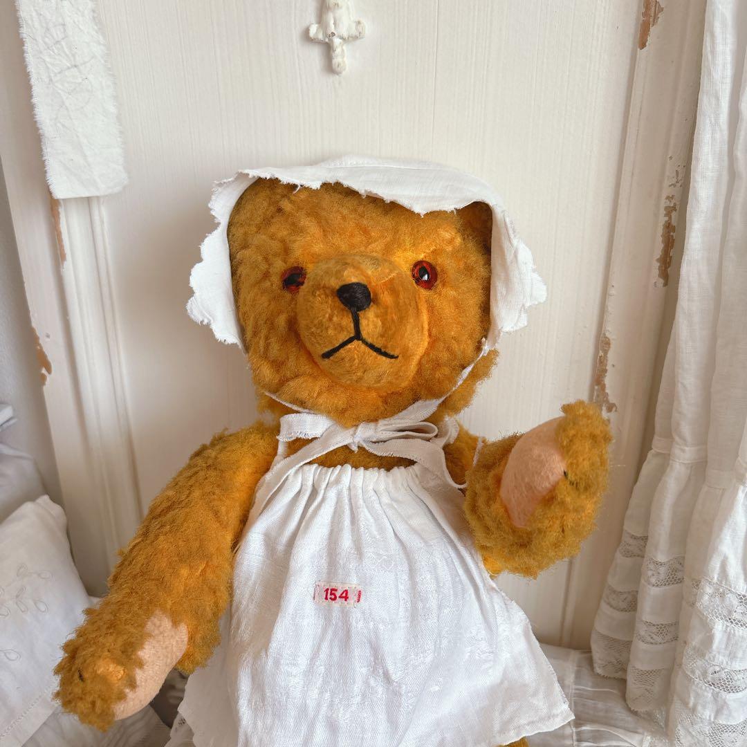 ʕ•ᴥ•ʔ アンティークベア　ドイツ　ボネエプロン付き　アンティークテディベア
