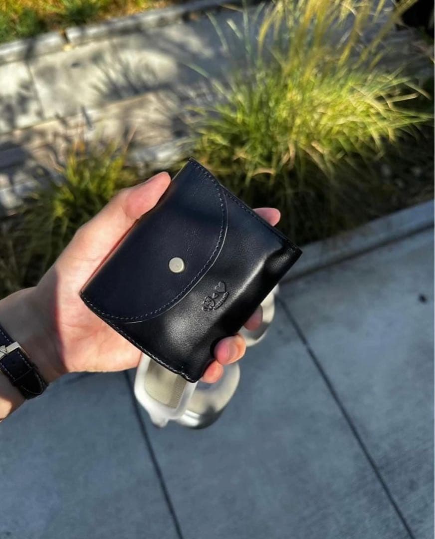 kaoyorinakami 財布 black