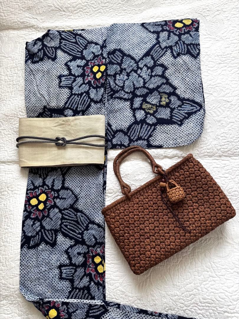 ご奉仕価格 ◆ 粋な大人の浴衣 ◆ 有松絞り 花繋ぎ 逸品