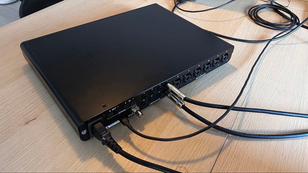 evo 16 オーディオインターフェイス 本体