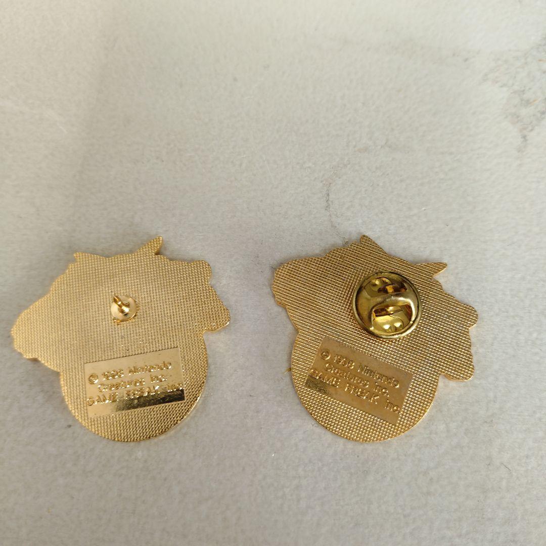 ポケモンセンターTOKYO ピンバッジ 同柄2個セット 開封済み 留め具欠品あり