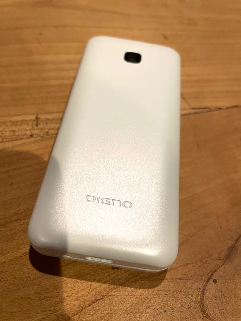 docomo DIGNO KY-42C ホワイト 本体 充電器付き