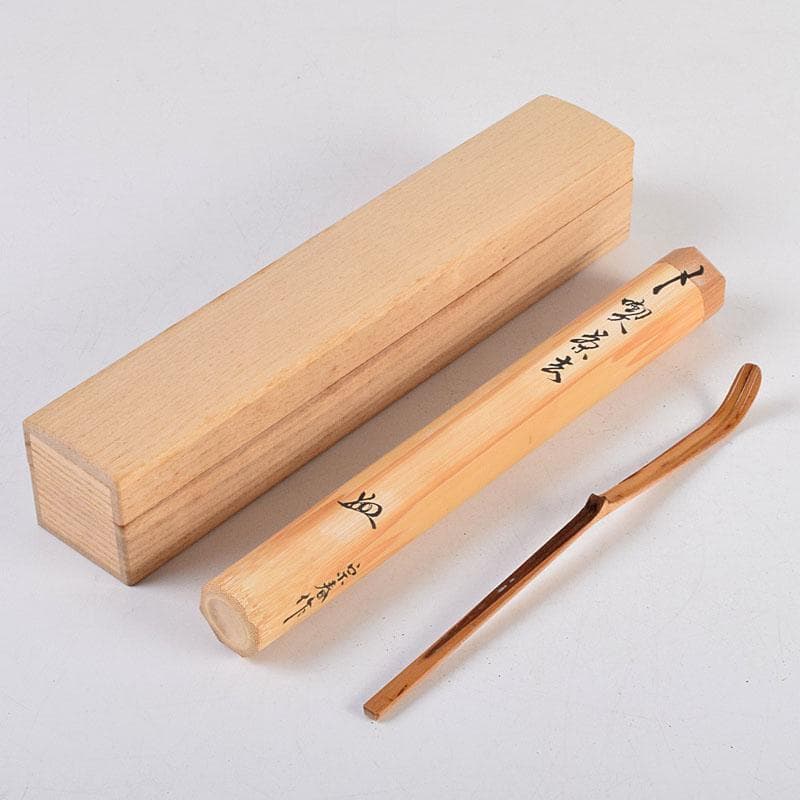 茶道具　加賀蒔絵師　和田寿峰作　立雛蒔絵　甲黒網目中棗　共箱　V　8993