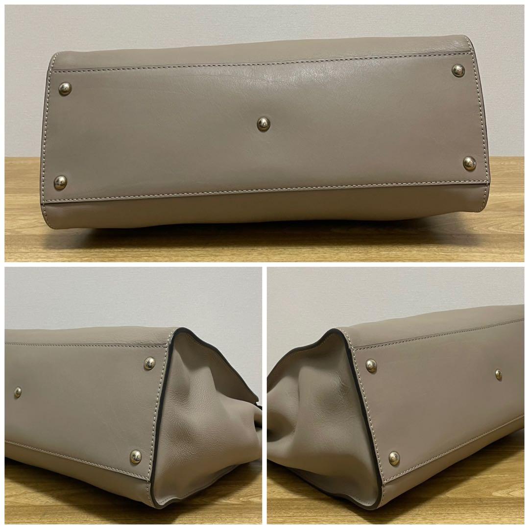 《極美品》FENDI（フェンディ ）レザー ハンドバッグ ベージュ系