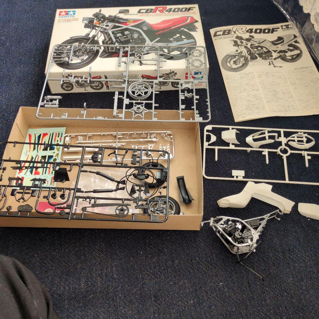 anju.akitopapa　Tamiya CBR400F 一部未組立